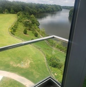 Meet your Posher, Desmond